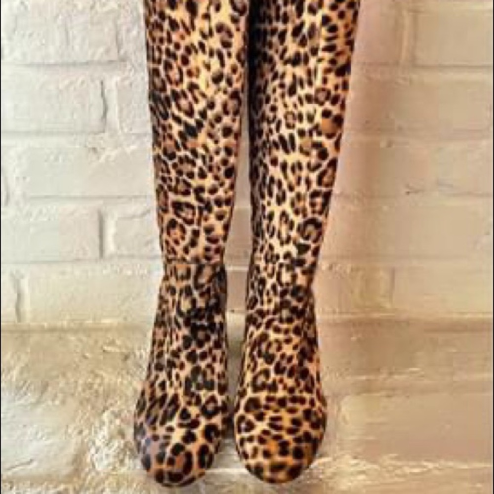 NWT Gianni Bini leopard boots